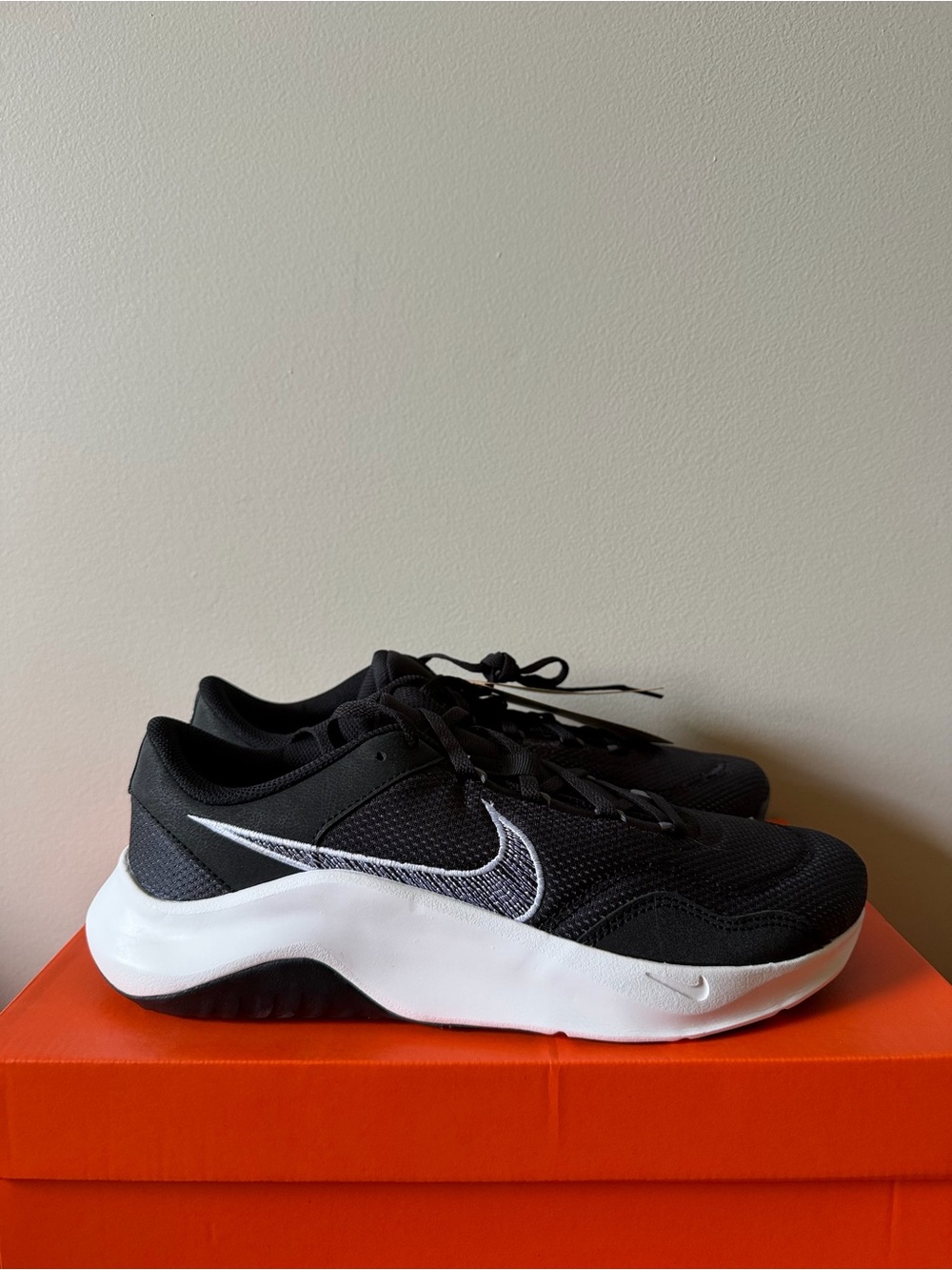 Nike Legend Essential 3 Black White DM1120-001 Men’s Size 9